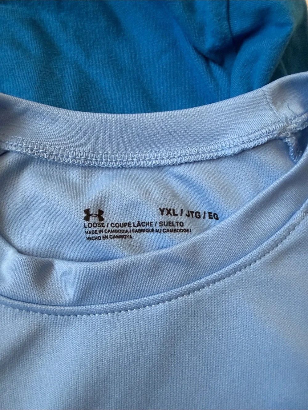 Boys under Armour tops